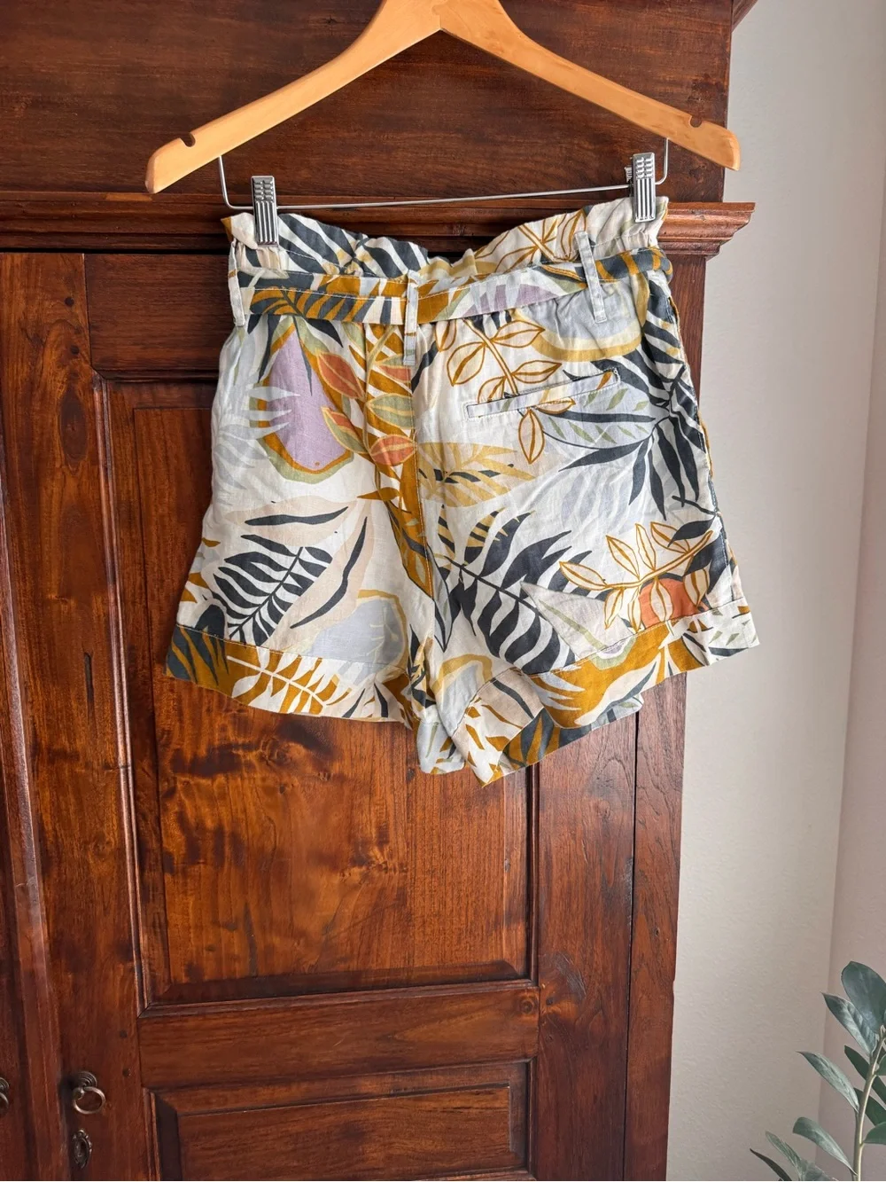 Printed Paperbag Waist Shorts - Mustard Leaf Print - Picture 7 of 9